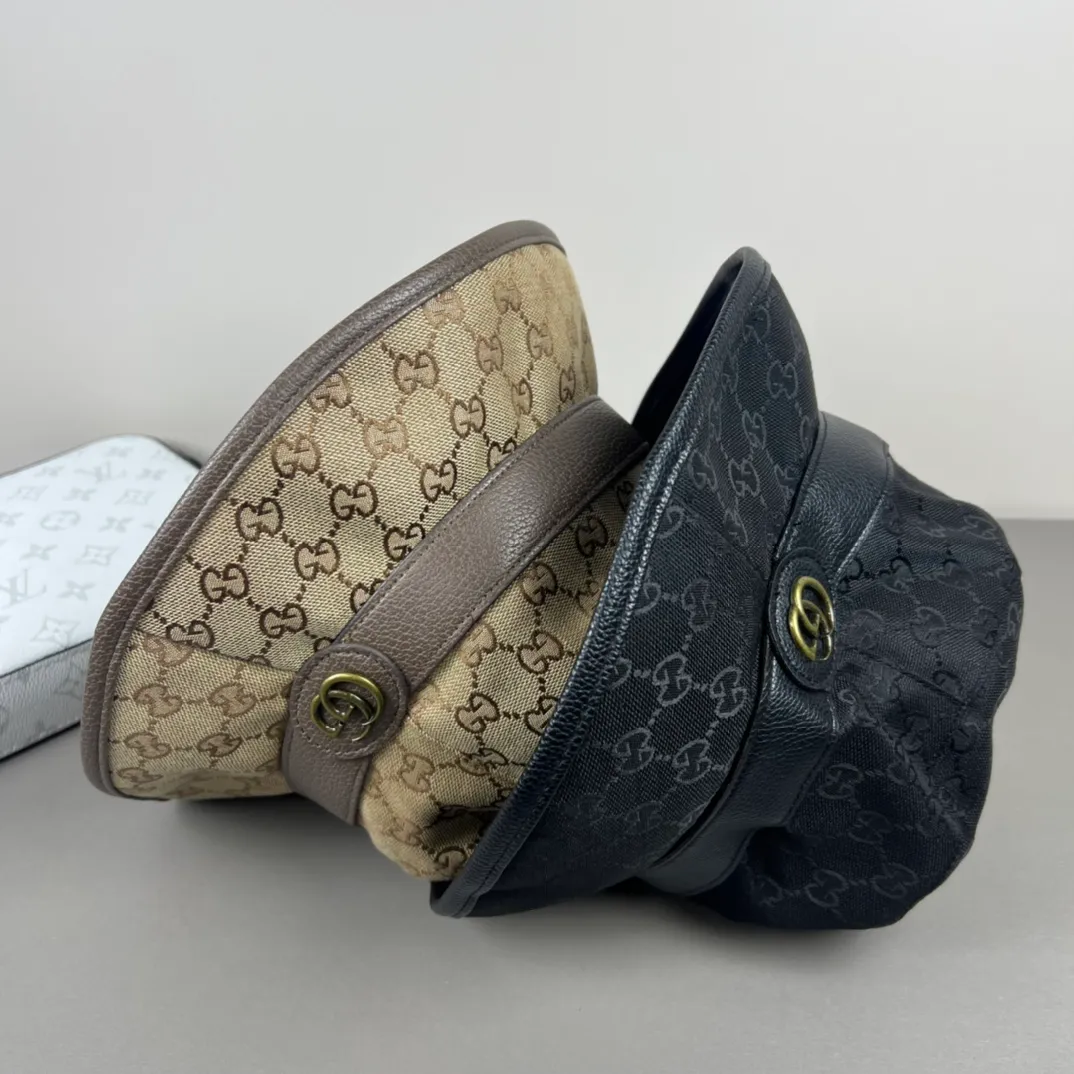 70💰GUCCI Gucci bucket hat👒The new product Gucci fisherman hat from the official website is now available. The craftsmanship is very exquisite and it is high-end and classy! Low-key luxury, easy to carry! Running volume!