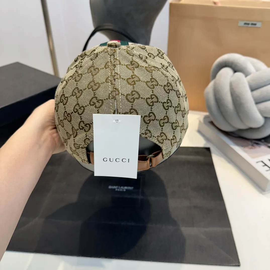 P50 Gucci (Gucci) classic original baseball cap, the highest version, light and breathable! Photographed in real life, suitable for men and women in all seasons, basic head circumference 58cm, adjustable patches. hat