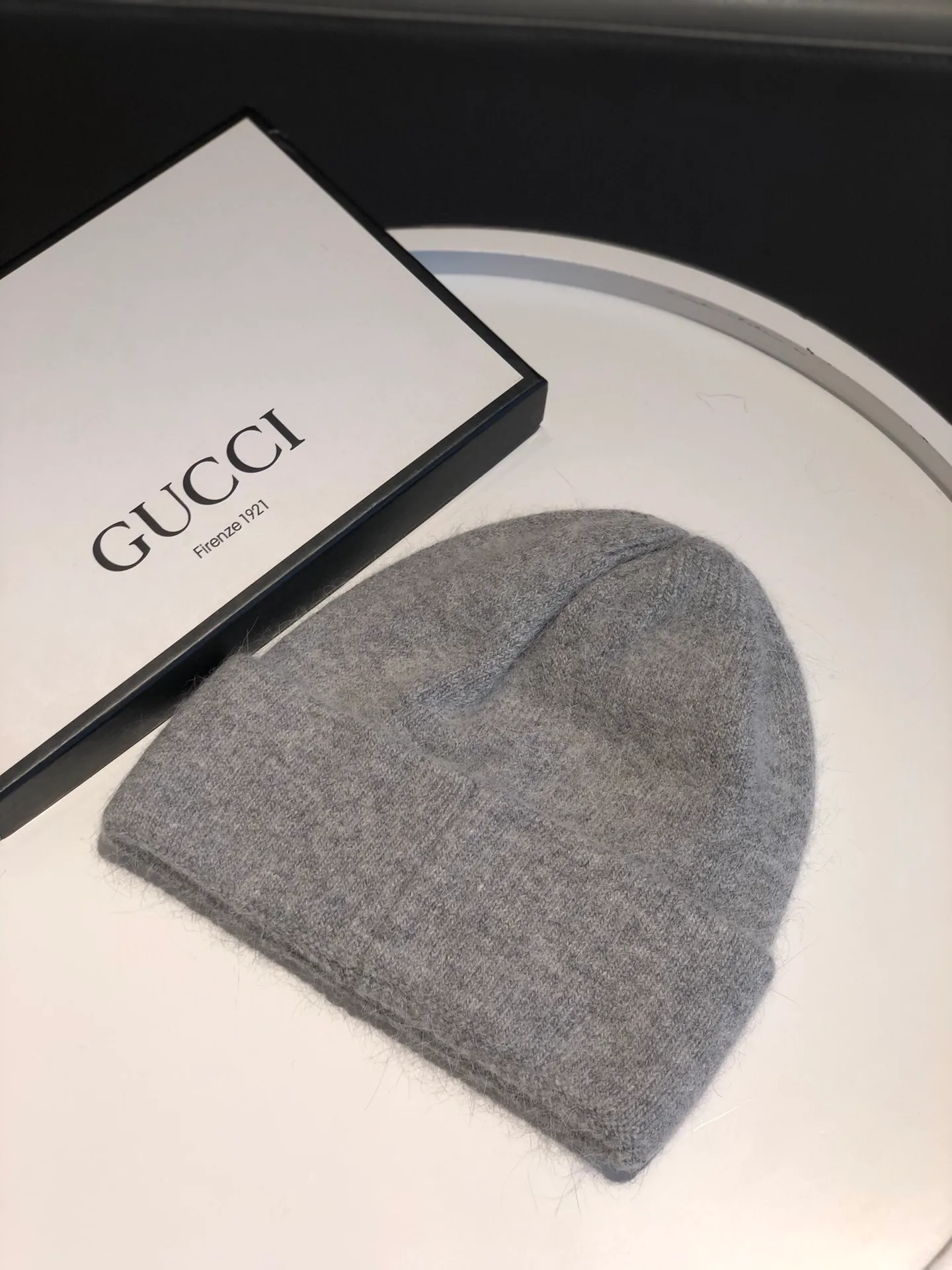 Special batch 🉐150💰 Gucci woolen hat, cute and cute‼ Warm and comfortable, the quality is super good, thin thread material, very age-reducing‼
