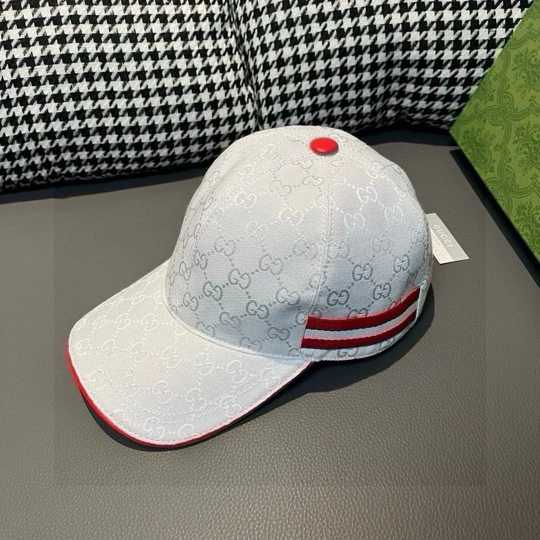 Batch of 900,000-year-old classic models shipped!   , Gucci (Gucci) classic original baseball cap 😍😍 1:1 mold opening and customization at the counter, the highest version, original canvas fabric + first layer of cowhide, light and breathable! Photographed in real life, suitable for men and women in all seasons, basic head circumference 56cm, adjustable patches.
