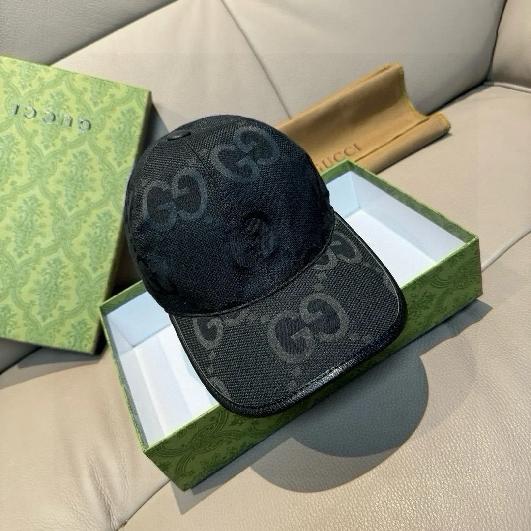 p90., Gucci Gucci's new original baseball cap, large double G, 1:1 mold opening and customization at the counter, original canvas fabric + first-layer cowhide, light and breathable! The basic head circumference is 56cm, and the patch is adjustable.