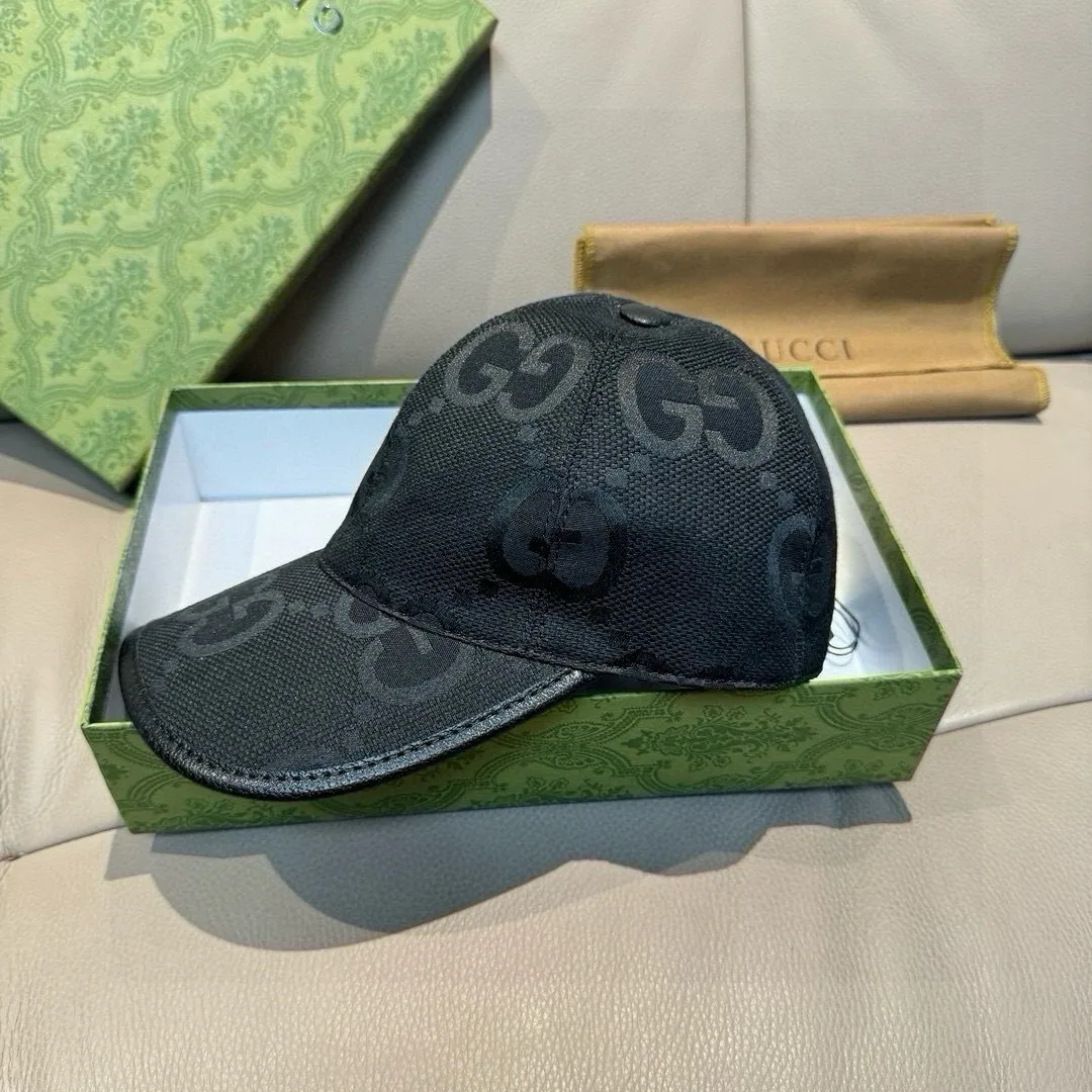 p90., Gucci Gucci's new original baseball cap, large double G, 1:1 mold opening and customization at the counter, original canvas fabric + first-layer cowhide, light and breathable! The basic head circumference is 56cm, and the patch is adjustable.