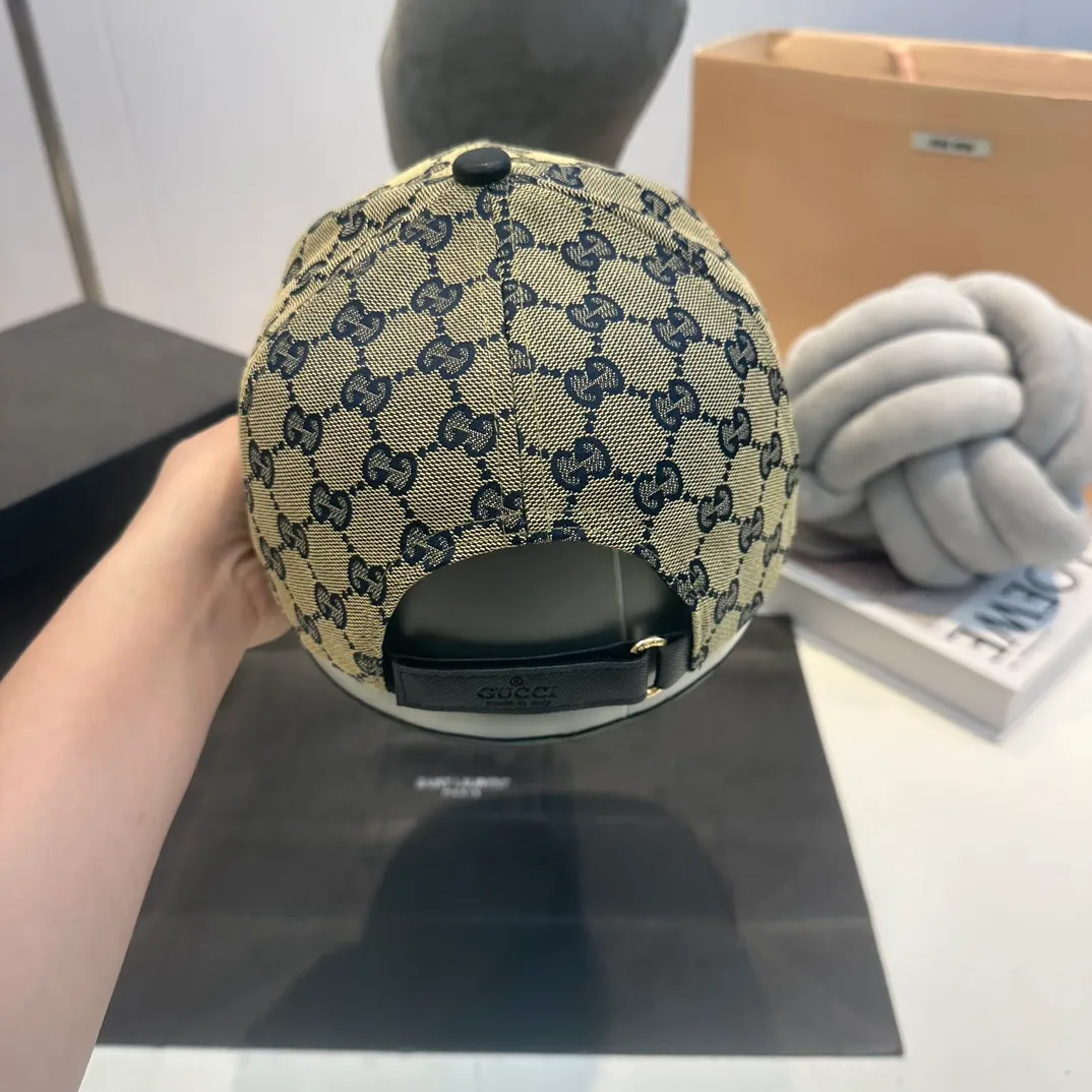 P54 GUCCI Gucci baseball cap👒 The workmanship is very exquisite, high-end and classy! Low-key luxury, easy to carry!