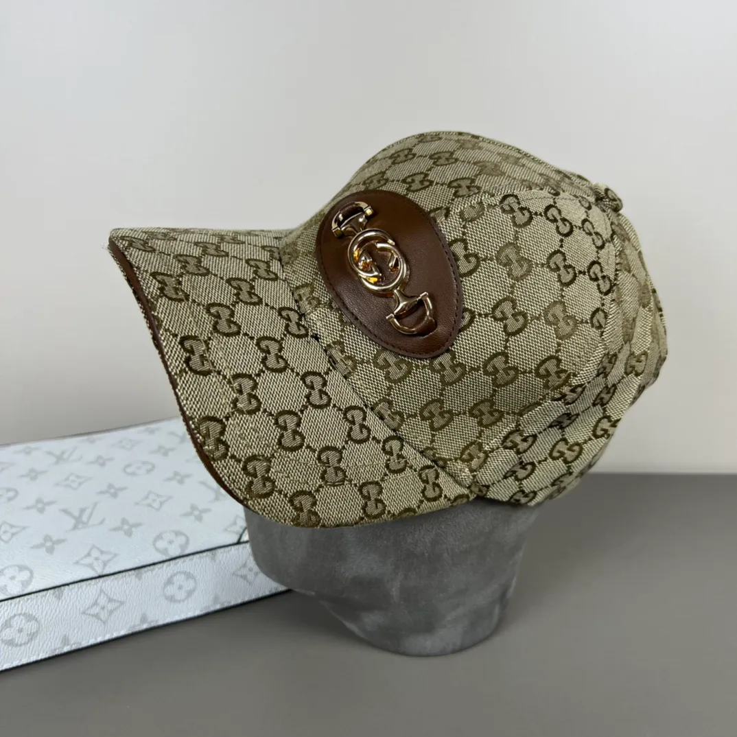 P56💰Gucci Baseball Cap♥️GUCCI🧢Official website new product, baseball cap, original quality, hot arrival 🔥🎩 The craftsmanship is very exquisite, high-end and classy! Low-key luxury, easy to carry! Running volume!