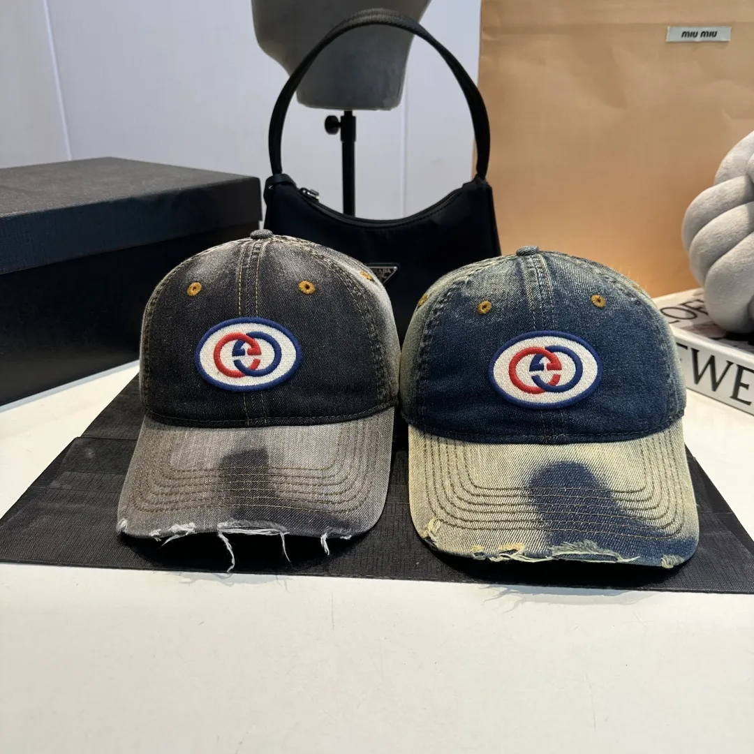 P60 Gucci Baseball Cap♥️GUCCI🧢New product from the official website, baseball cap, original quality, very popular 🔥🎩 The craftsmanship is very exquisite, high-end and classy! Low-key luxury, easy to carry! Running volume!