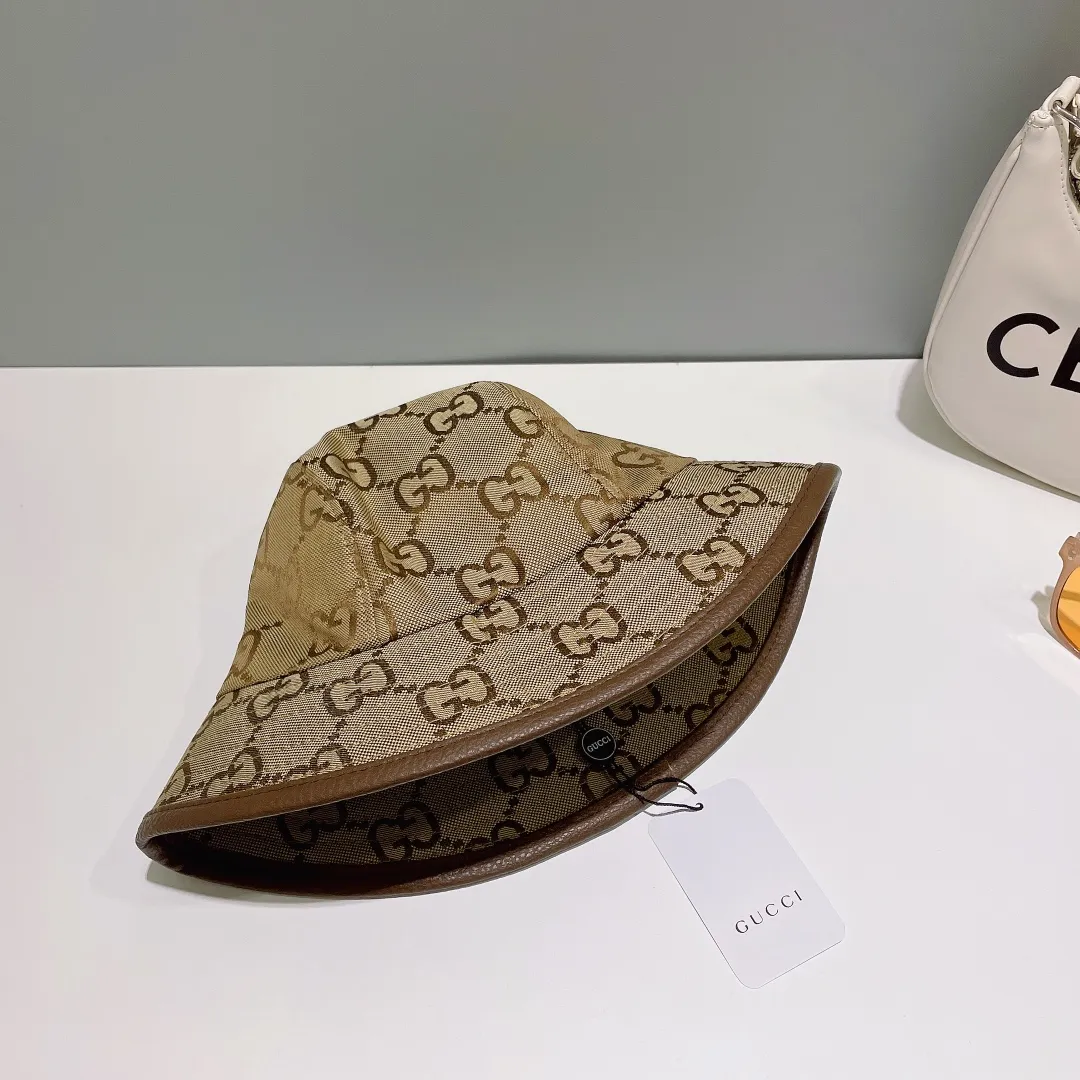 P70💰 High version GUCCI leather bucket hat synchronized with counters, hot shipments, super beautiful and easy to match, simple and elegant
