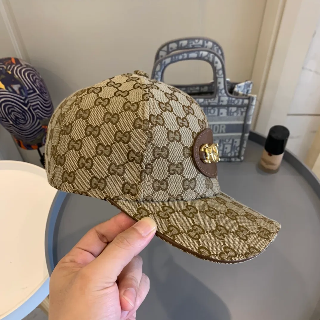 p100 Gucci Baseball Cap💕GUCCI Baseball Cap👒Official website new product Gucci Baseball Cap🧢Original quality is very popular. The craftsmanship is very exquisite, high-end and classy! Low-key luxury, easy to carry! Running volume! 2 colors available!