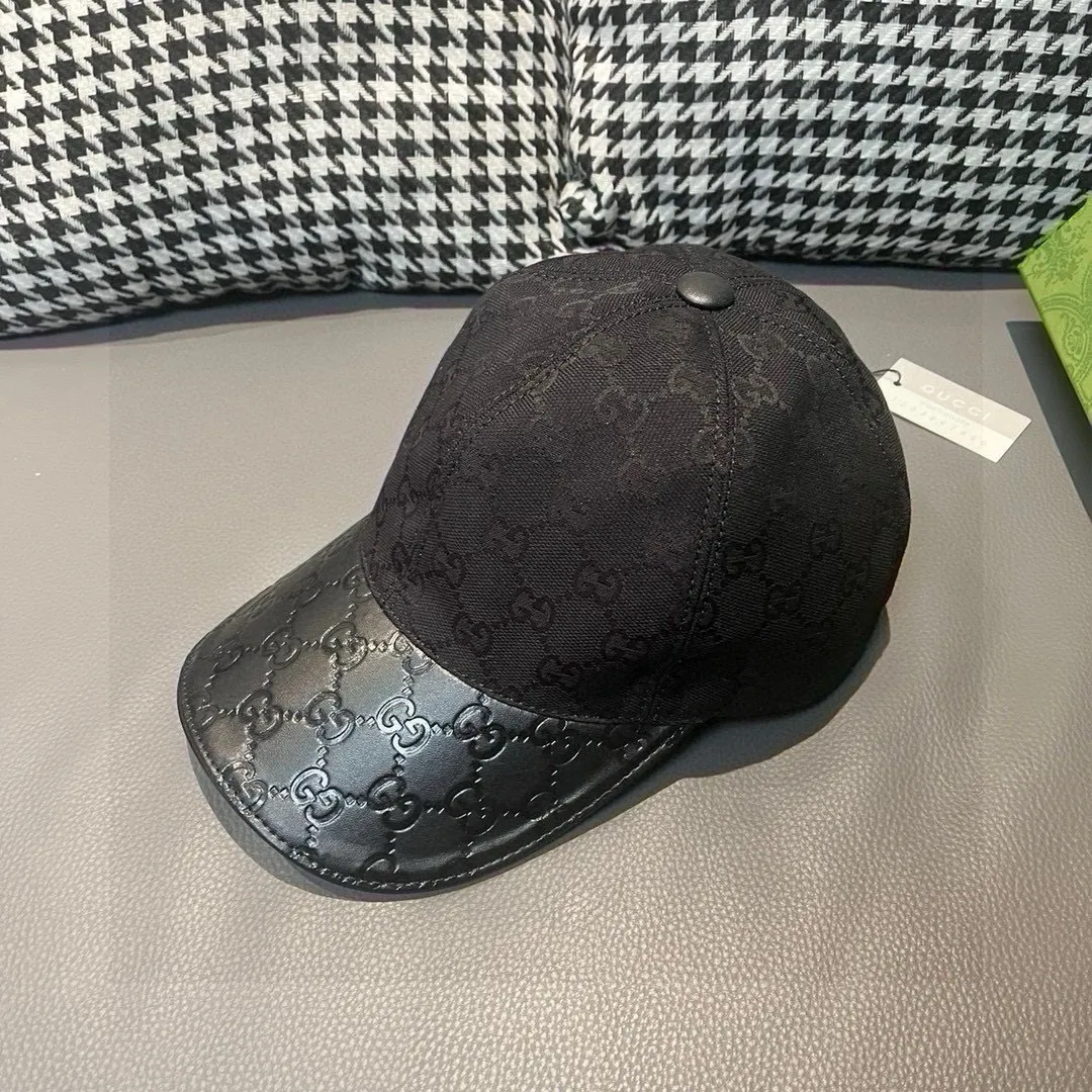 P90, Gucci (Gucci) classic original baseball cap, small double G cowhide stitching, 1:1 mold customization, excellent quality! The brim is embossed with first-layer cowhide, the quality is excellent! Basic head circumference 56, adjustable patch, five colors in stock, best-selling model!