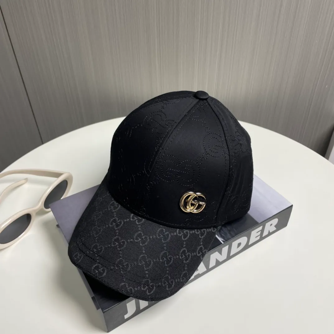P66 Gucci new original baseball cap 🧢, exquisite and pure, stylish and stylish, cool and fashionable, out of stock at the counter, popular, great quality