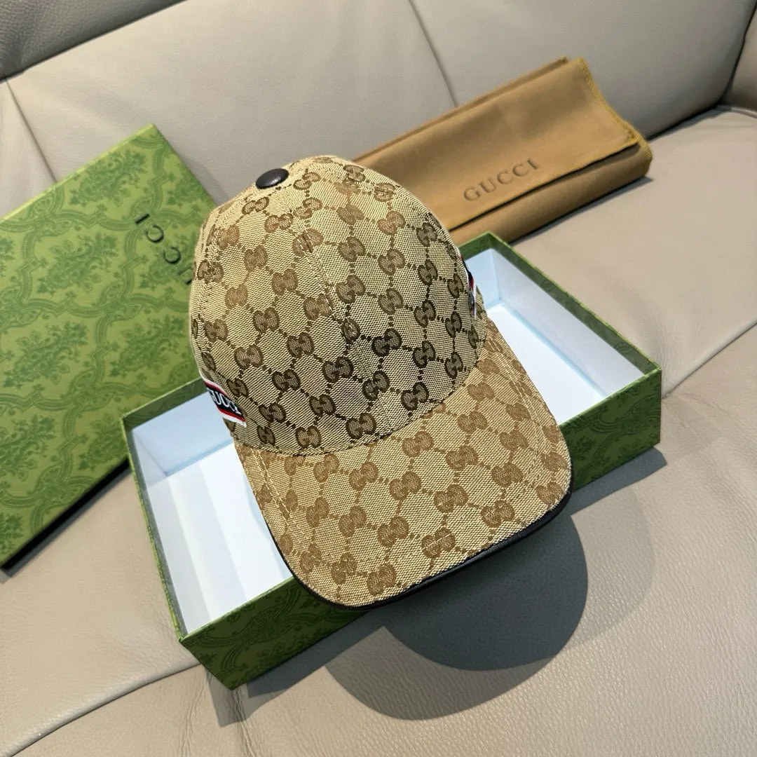 p90., Gucci's new original baseball cap, logo webbing, 1:1 mold opening and customization at the counter, original canvas fabric + first-layer cowhide, light and breathable! The basic head circumference is 56cm, and the patch is adjustable.