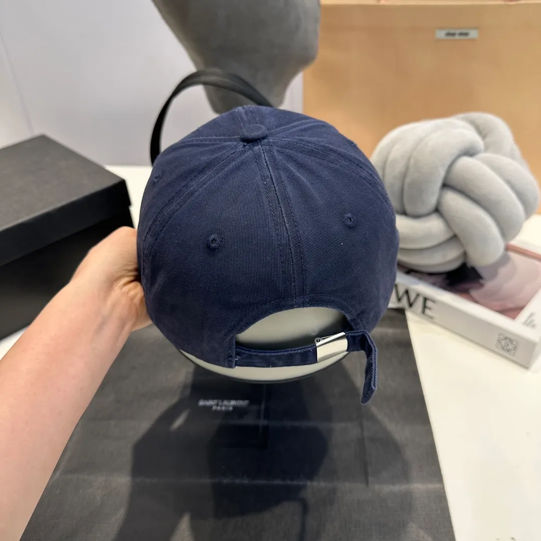 P60 Gucci Baseball Cap GUCCI official website new product, baseball cap, original quality, very popular 🔥The craftsmanship is very exquisite, high-end and classy! Low-key luxury, easy to carry! Running volume