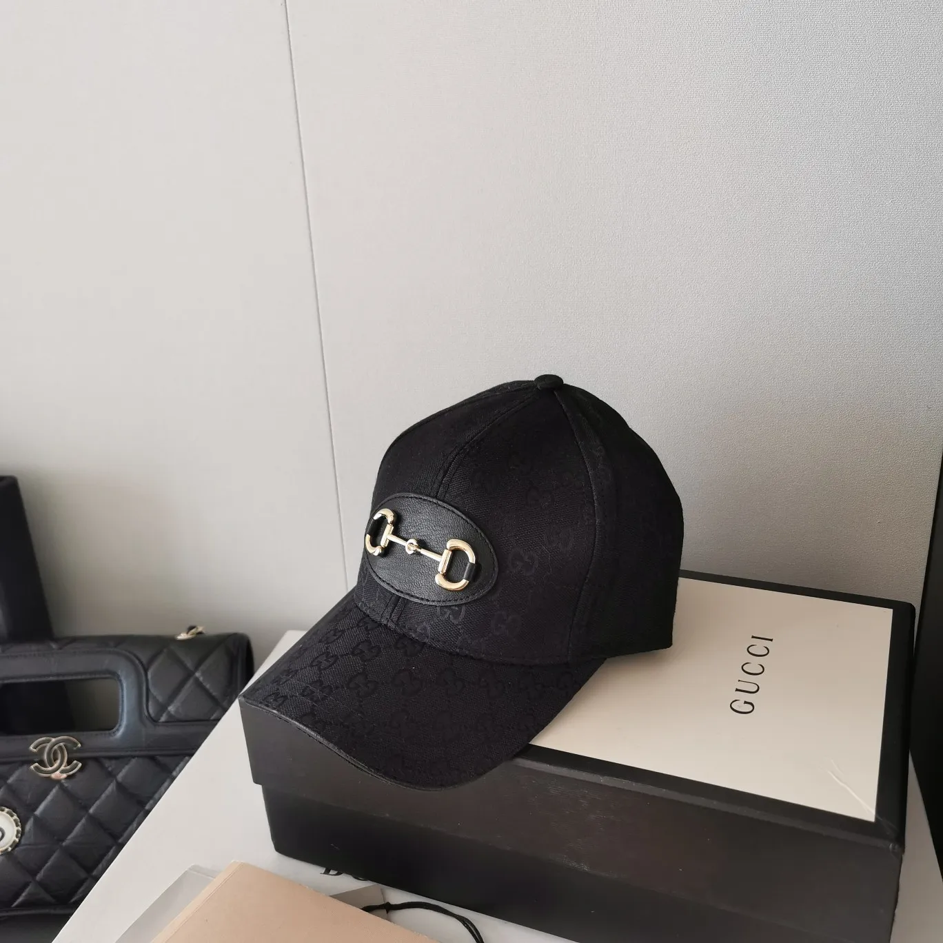 p80 gucci eternal classic baseball cap. The old pattern color is always so attractive and practical. Canvas material ➕ first-layer cowhide, light and breathable! Suitable for men and women in all seasons, basic head circumference 56, adjustable patch