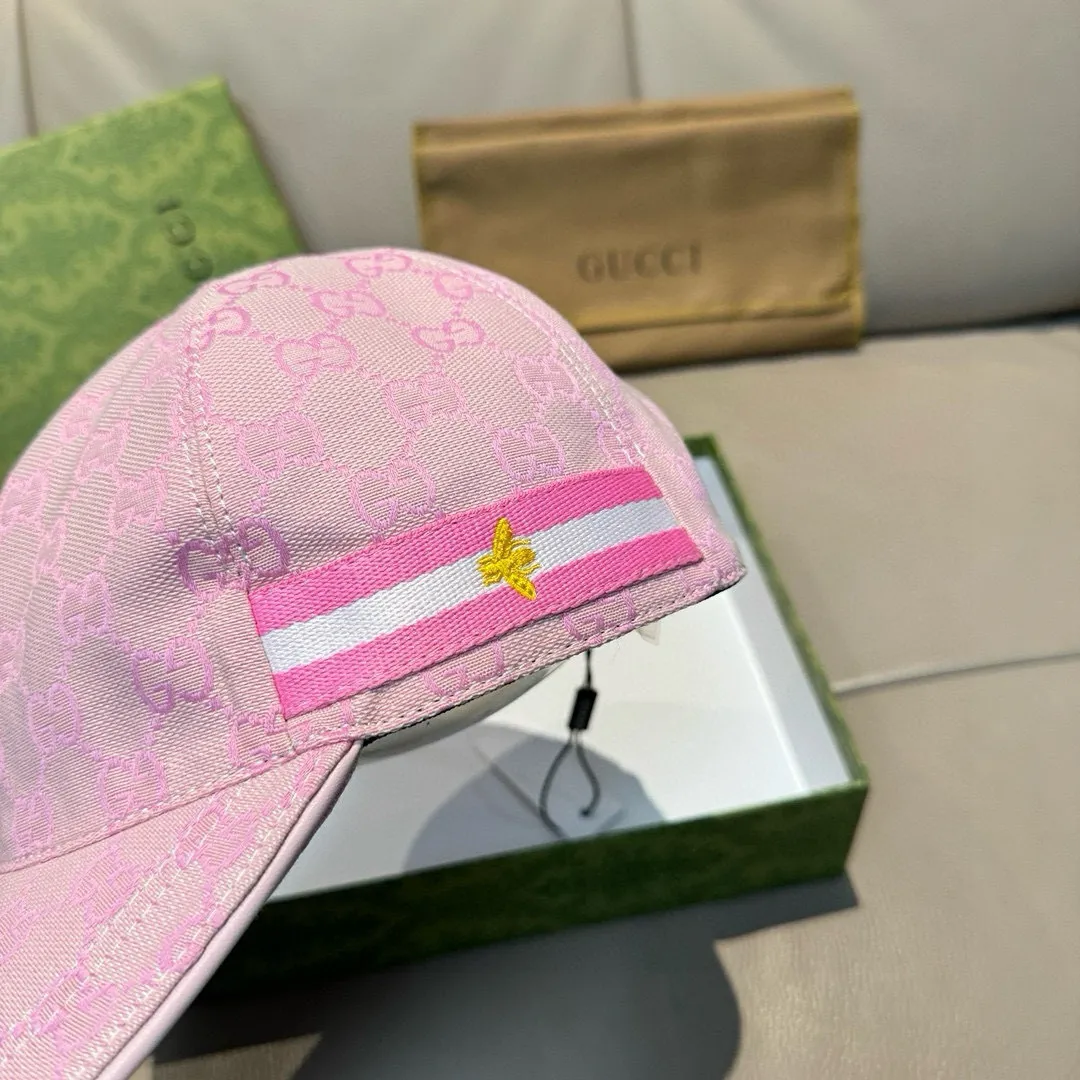 p90 ten thousand year classic model shipped!   , Gucci (Gucci) classic original baseball cap😍😍Little Bee, 1:1 mold opening and customization at the counter, the highest version, original canvas fabric + first layer of cowhide, pure cotton lining, light and breathable! Photographed in real life, suitable for men and women in all seasons, basic head circumference 56cm, adjustable patches.