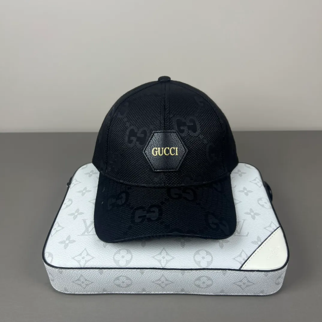 P46💰Gucci Baseball Cap♥️GUCCI🧢Official website new product, baseball cap, original quality, hot arrival 🔥🎩 The craftsmanship is very exquisite, high-end and classy! Low-key luxury, easy to carry! Running volume!