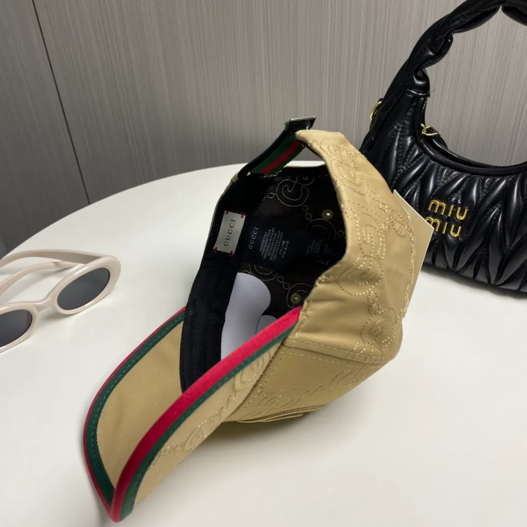 P66 Gucci new original baseball cap 🧢, exquisite and pure, stylish and stylish, cool and fashionable, out of stock at the counter, popular, great quality
