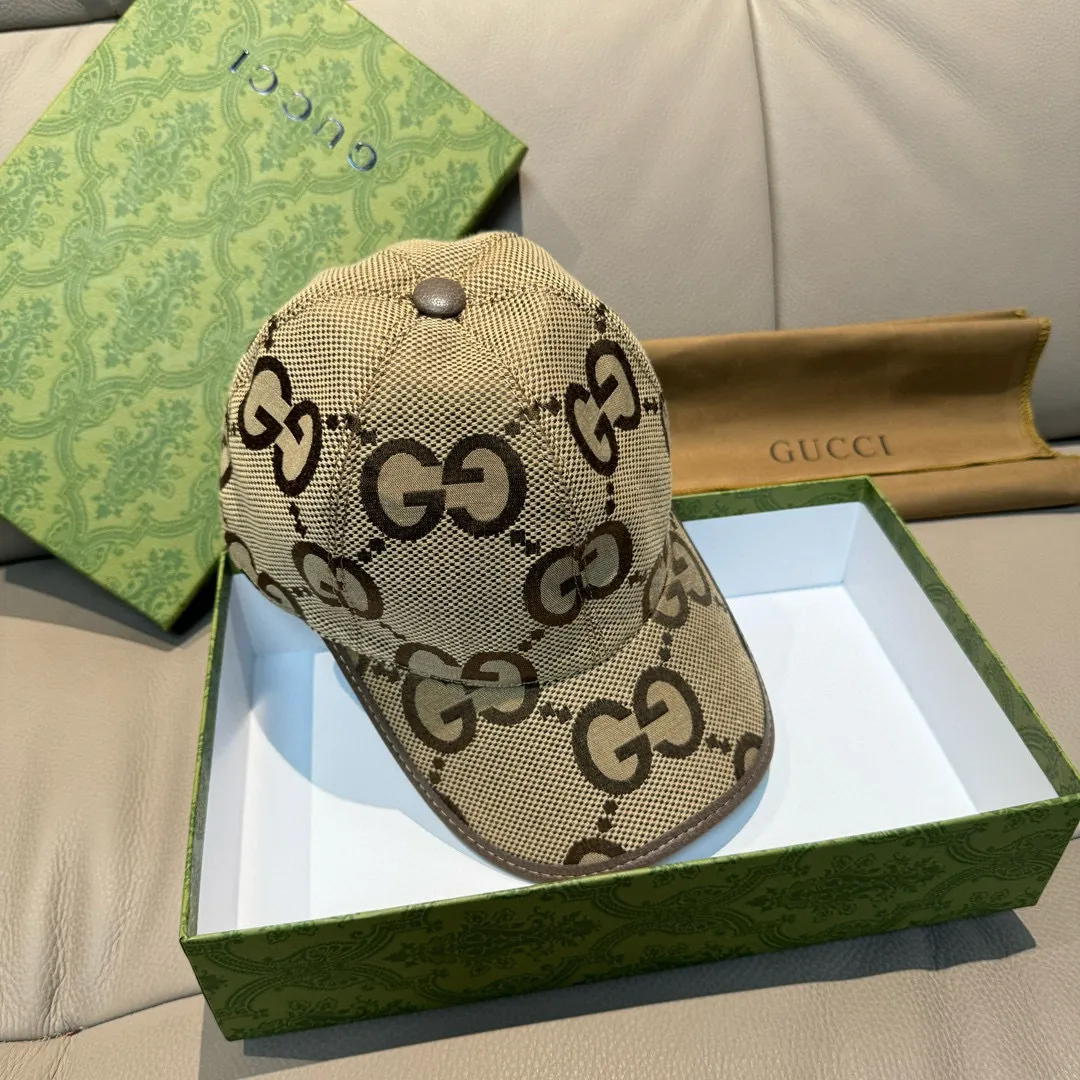 p90., Gucci Gucci's new original baseball cap, large double G, 1:1 mold opening and customization at the counter, original canvas fabric + first-layer cowhide, light and breathable! The basic head circumference is 56cm, and the patch is adjustable.