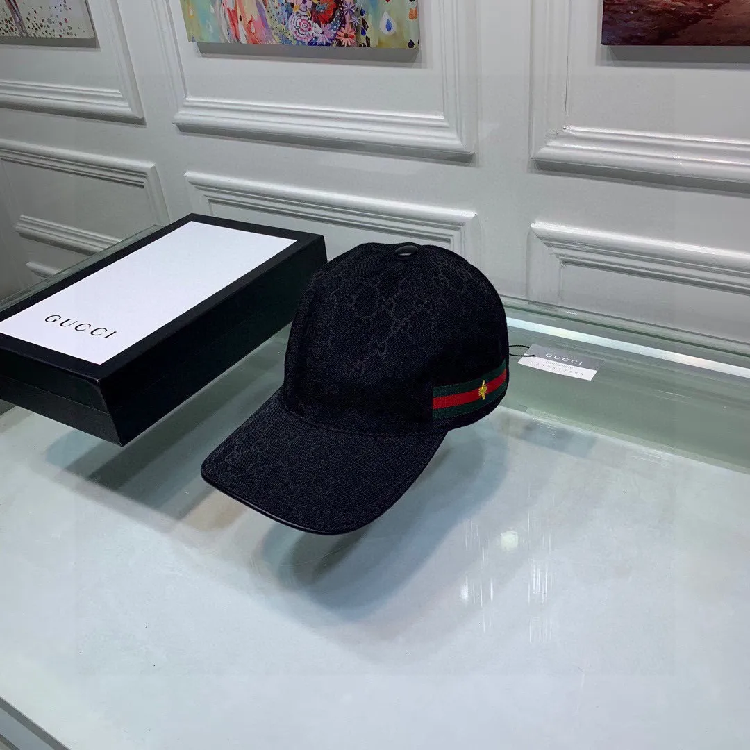 🉐100 Gucci (Gucci) classic original baseball cap😍😍Little Bee, 1:1 mold customization at the counter, the highest version, original canvas + first-layer cowhide, pure cotton lining, light and breathable! Photographed in real life, suitable for men and women in all seasons, basic head circumference 56cm, adjustable patches