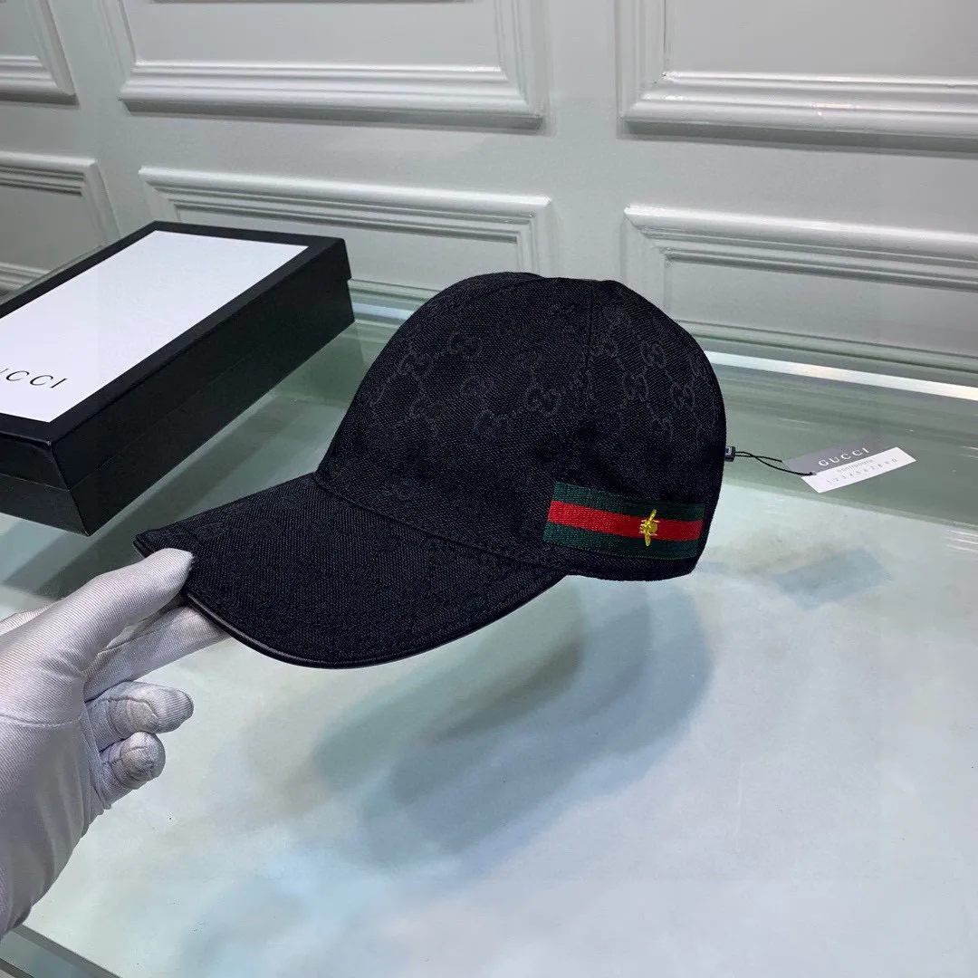 🉐100 Gucci (Gucci) classic original baseball cap😍😍Little Bee, 1:1 mold customization at the counter, the highest version, original canvas + first-layer cowhide, pure cotton lining, light and breathable! Photographed in real life, suitable for men and women in all seasons, basic head circumference 56cm, adjustable patches