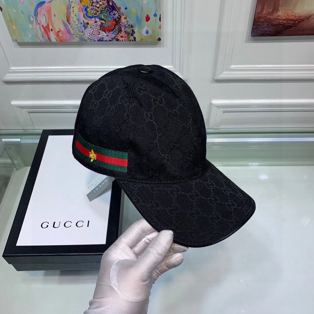 🉐100 Gucci (Gucci) classic original baseball cap😍😍Little Bee, 1:1 mold customization at the counter, the highest version, original canvas + first-layer cowhide, pure cotton lining, light and breathable! Photographed in real life, suitable for men and women in all seasons, basic head circumference 56cm, adjustable patches