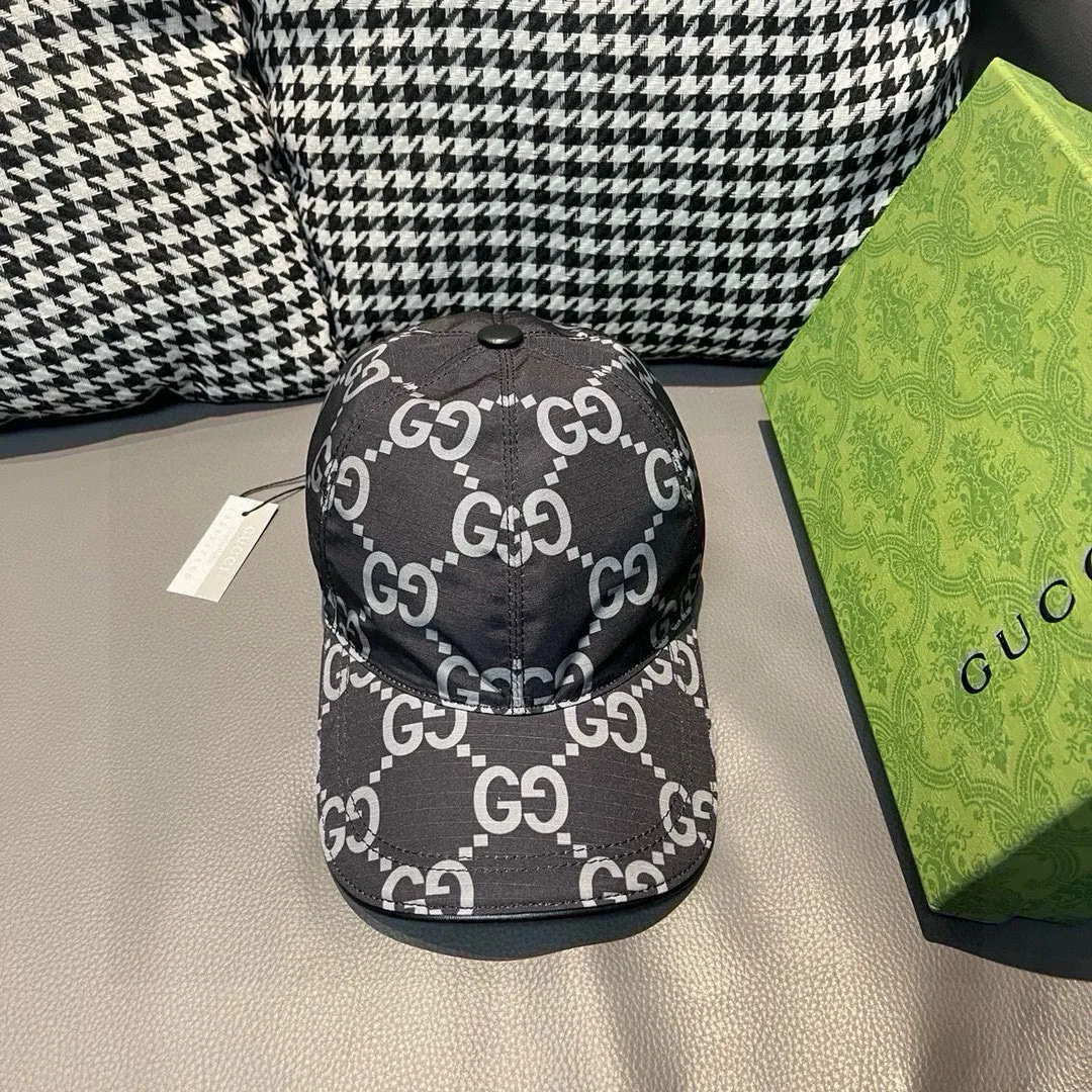 Batch 90, new model shipped from the official website, with packaging bag, Gucci's latest original baseball cap, large double G, 1:1 mold customization at the counter, perfect pattern, original canvas fabric + first-layer cowhide, light and breathable! The basic head circumference is 56cm, and the patch is adjustable.