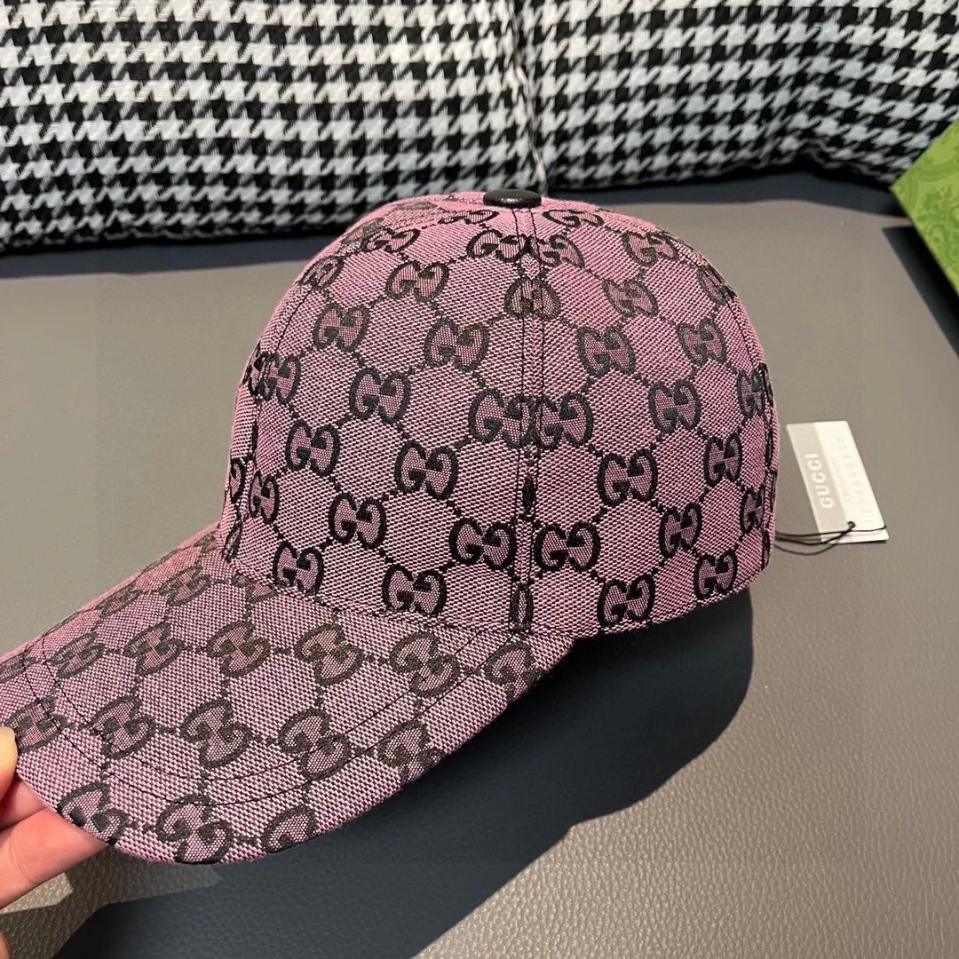 🉐️90, Gucci (Gucci) new original baseball cap, Multicolor series canvas baseball cap! The latest model from the counter, 1:1 genuine mold opening, original canvas fabric + first layer of cowhide, original factory quality! The quality is great, the basic head circumference is 56cm, and the patch is adjustable.