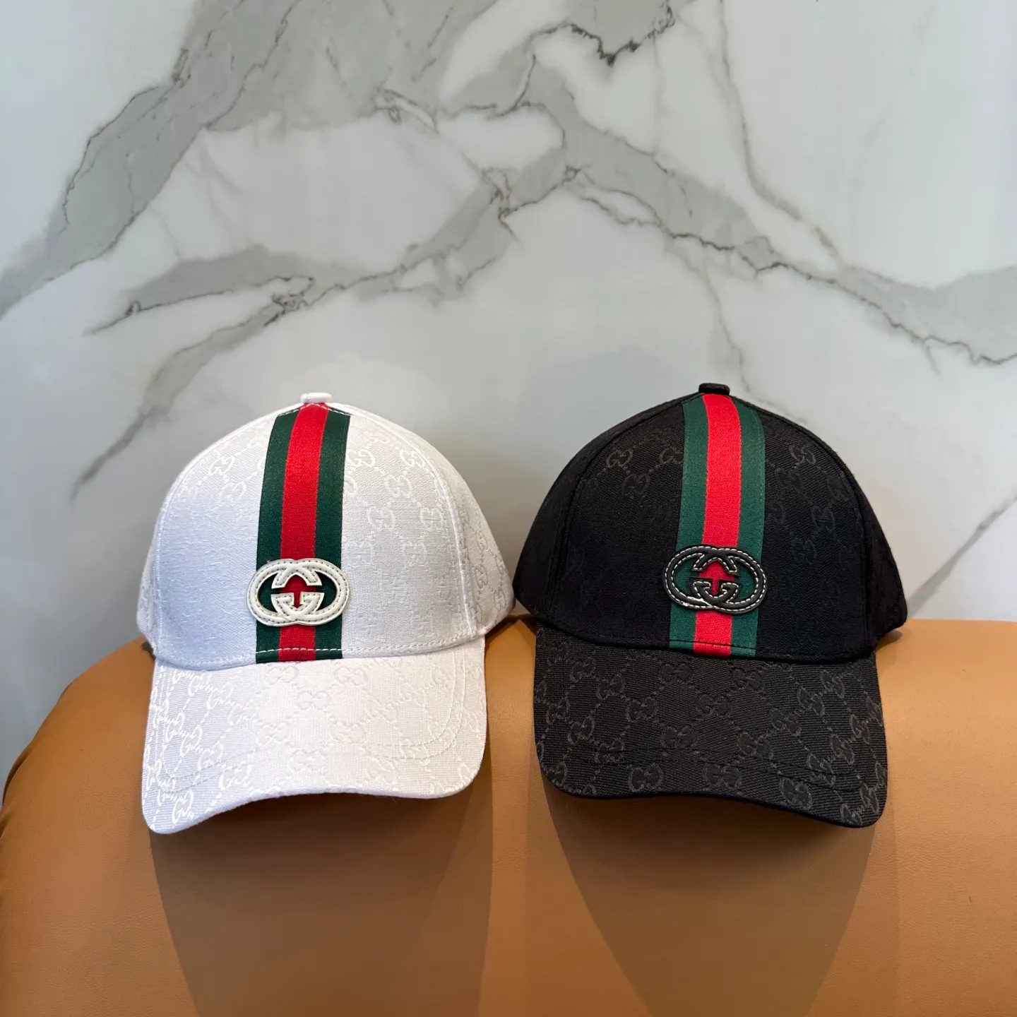 P60 Gucci new original baseball cap 🧢, exquisite and pure, stylish and stylish, cool and fashionable, out of stock at the counter, popular, great quality
