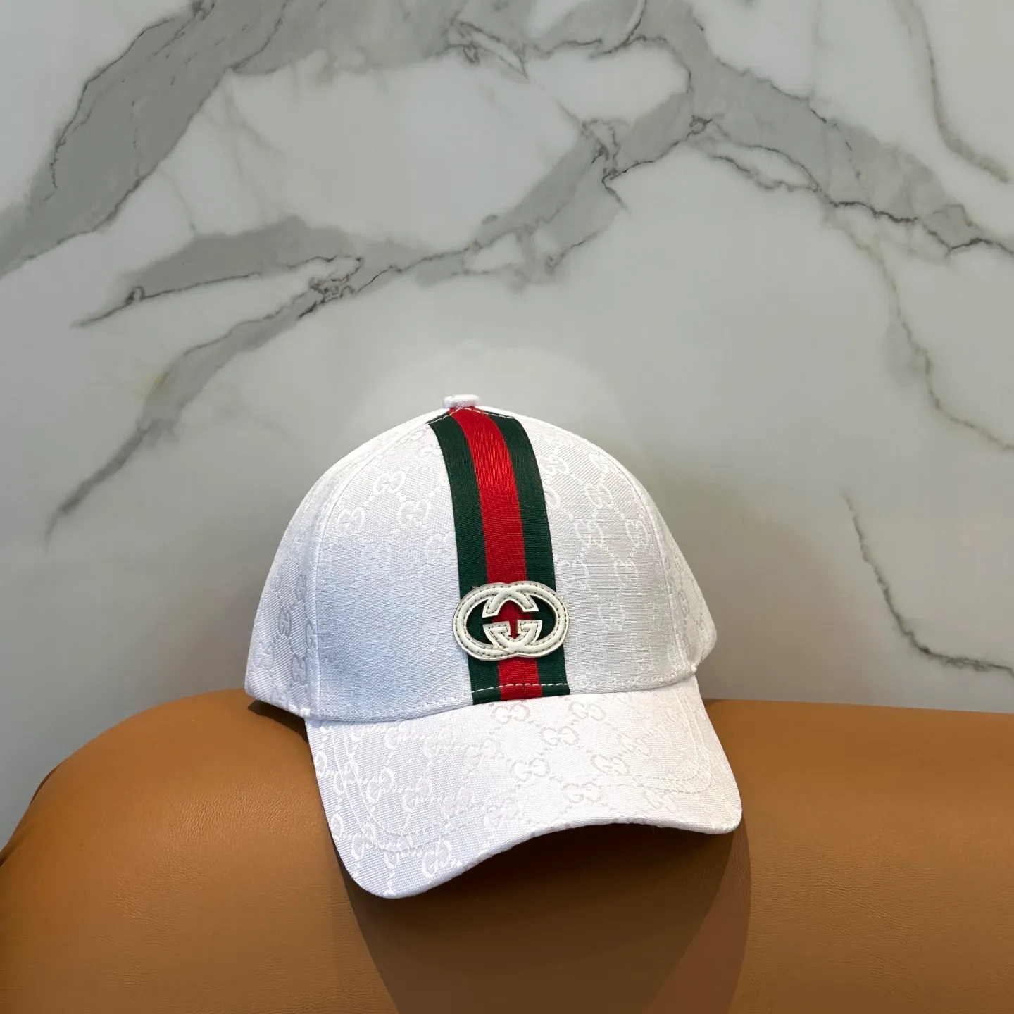 P66 Gucci new original baseball cap 🧢, exquisite and pure, stylish and stylish, cool and fashionable, out of stock at the counter, popular, great quality