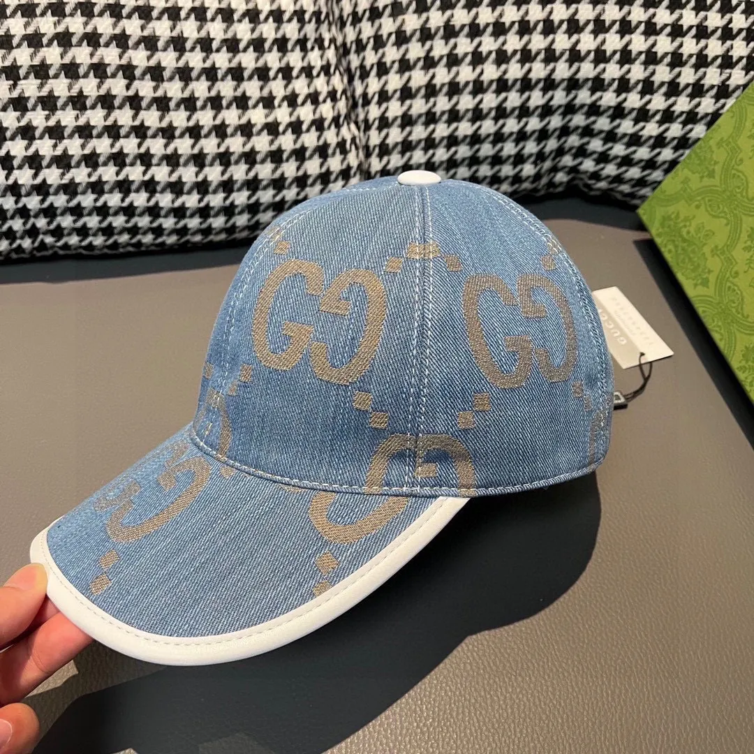 🉐️90, Gucci Gucci's new original baseball cap, large double G, 1:1 mold opening and customization at the counter, perfect pattern, original canvas fabric + first-layer cowhide, light and breathable! The basic head circumference is 56cm, and the patch is adjustable.