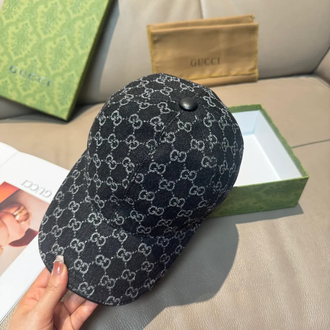 p90, Gucci (Gucci) classic original baseball cap, double G denim jacquard, retro design, 1:1 mold customization at the counter! Original denim fabric + first-layer cowhide, light and breathable! Actual photo, suitable for men and women, basic head circumference 56cm, adjustable patch.