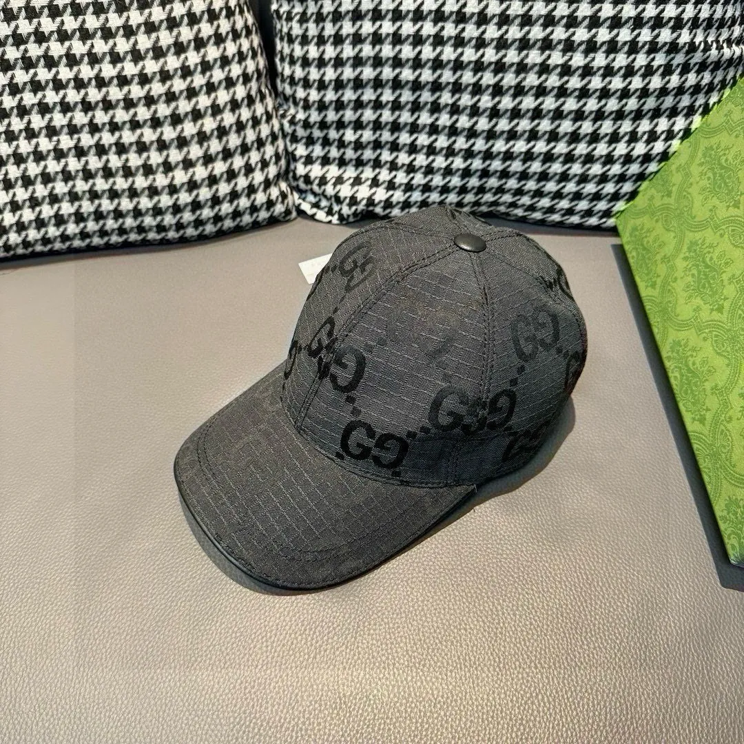 p90 New model shipped from official website. Gucci's latest original baseball cap, large double G, 1:1 mold customization at the counter, perfect alignment, original canvas fabric + first-layer cowhide, light and breathable! The basic head circumference is 56cm, and the patch is adjustable.