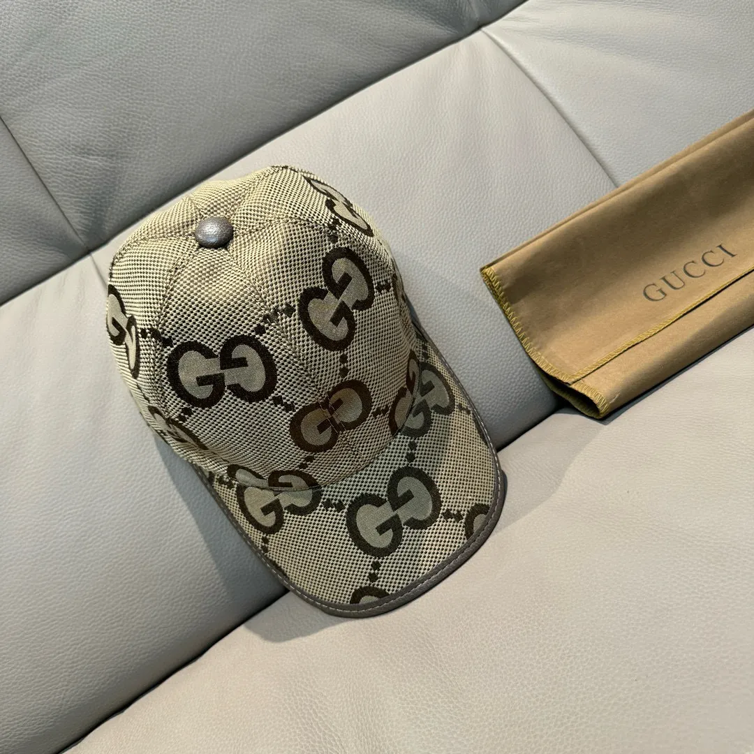 p90., Gucci Gucci's new original baseball cap, large double G, 1:1 mold opening and customization at the counter, original canvas fabric + first-layer cowhide, light and breathable! The basic head circumference is 56cm, and the patch is adjustable.