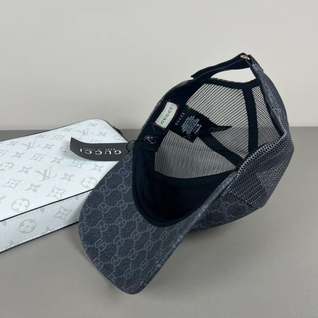 P56💰Gucci Baseball Cap♥️GUCCI🧢Official website new product, baseball cap, original quality, hot arrival 🔥🎩 The craftsmanship is very exquisite, high-end and classy! Low-key luxury, easy to carry! Running volume!