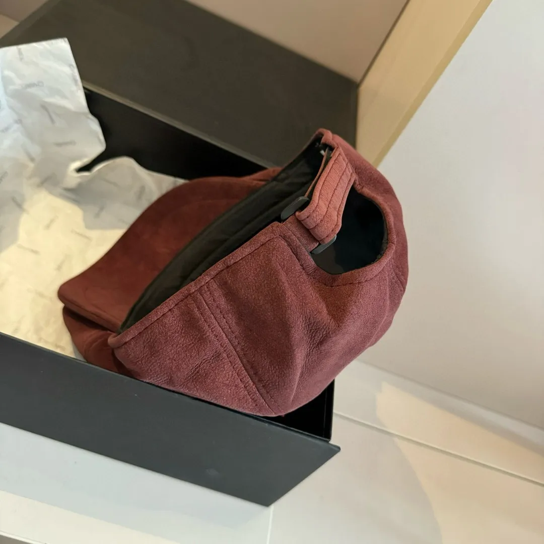 💰100¥ Gucci new buckskin duck bill forward cap, head circumference 57cm