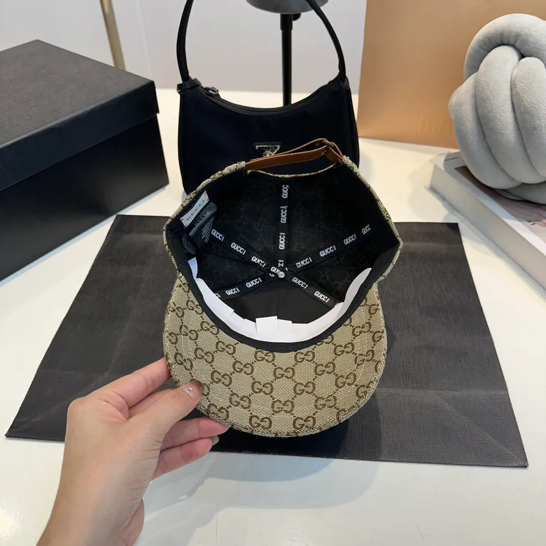 P50 Gucci (Gucci) classic original baseball cap, the highest version, light and breathable! Photographed in real life, suitable for men and women in all seasons, basic head circumference 58cm, adjustable patches. hat