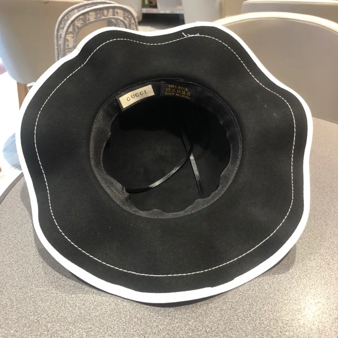 P250 GUCCI counter’s new logo GG wool style bowler hat, large wavy edge bowler hat, fashionable street auction item, a must-have artifact for goddesses, very versatile!