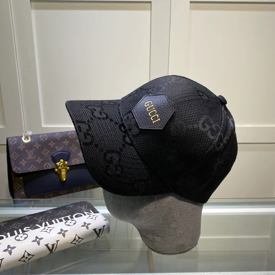 P70💰Gucci Baseball Cap GUCCI🧢Original quality is now available 🔥🎩 The craftsmanship is very exquisite, high-end and classy! Low-key luxury, easy to carry! Running volume! 【68211469】