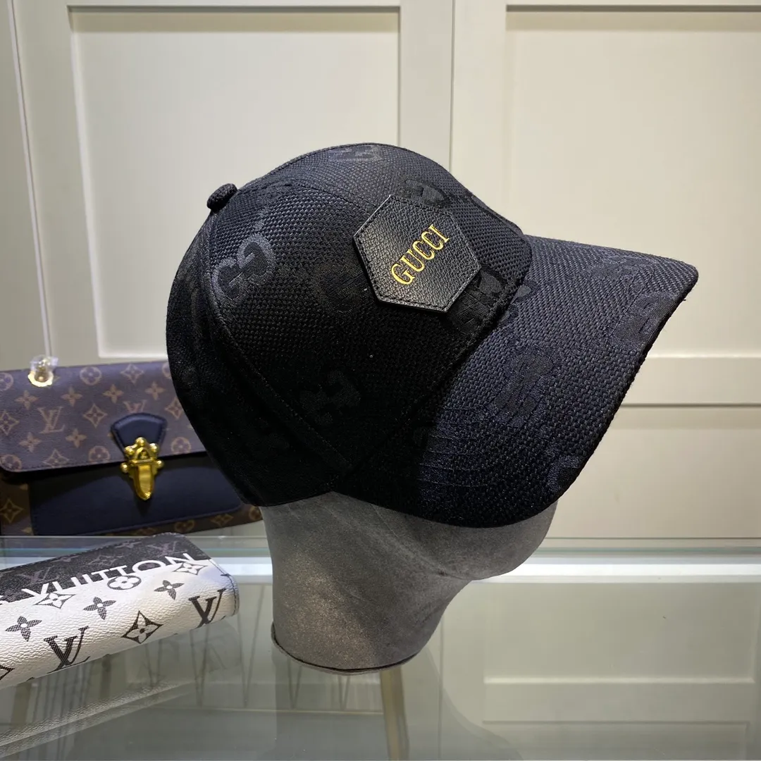 P70💰Gucci Baseball Cap GUCCI🧢Original quality is now available 🔥🎩 The craftsmanship is very exquisite, high-end and classy! Low-key luxury, easy to carry! Running volume! 【68211469】