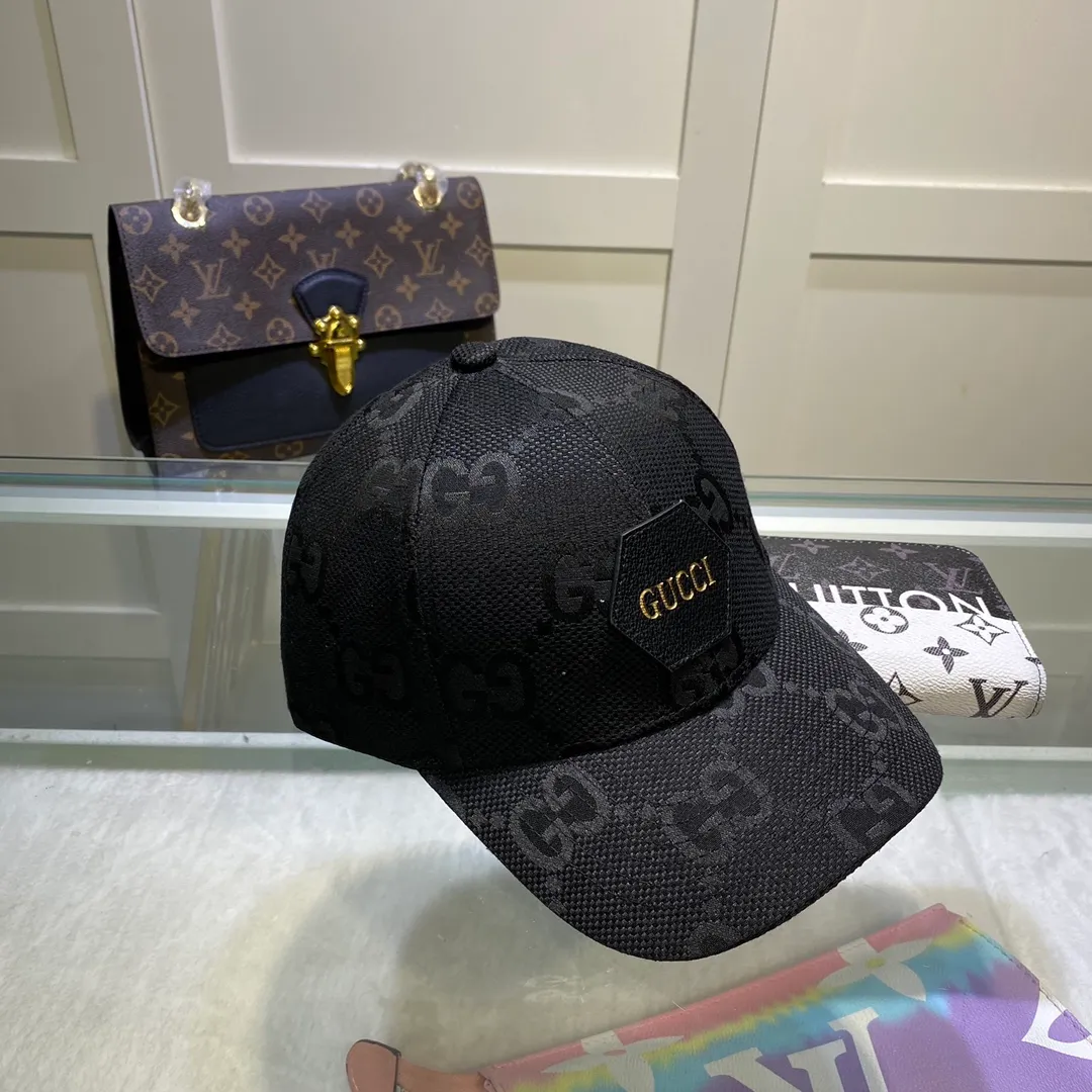 P70💰Gucci Baseball Cap GUCCI🧢Original quality is now available 🔥🎩 The craftsmanship is very exquisite, high-end and classy! Low-key luxury, easy to carry! Running volume! 【68211469】