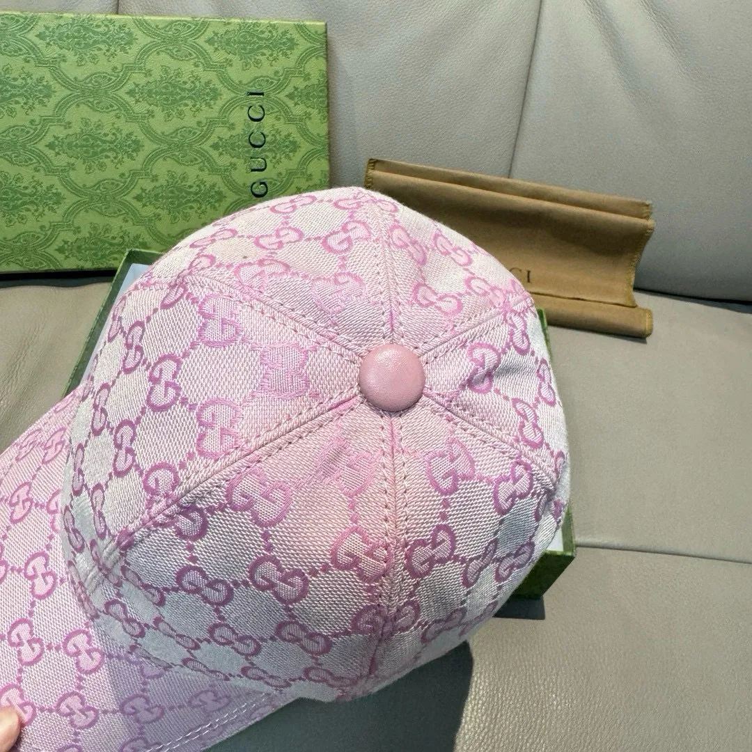 p90 ten thousand year classic model shipped!   , Gucci (Gucci) classic original baseball cap 😍😍 1:1 mold opening and customization at the counter, the highest version, original canvas fabric + first layer of cowhide, light and breathable! Photographed in real life, suitable for men and women in all seasons, basic head circumference 56cm, adjustable patches.