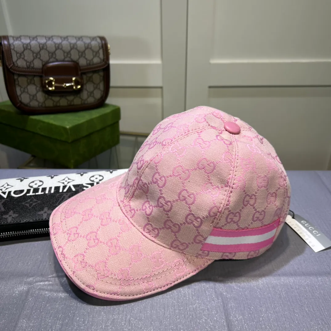 p90💰10,000-year-old classic model is shipped! Gucci (Gucci) classic original baseball cap 😍😍Customized at the 1:1 counter mold, the highest version, original canvas + first layer of cowhide, pure cotton lining, light and breathable! Photographed in real life, suitable for men and women in all seasons, basic head circumference 56cm, adjustable patches.