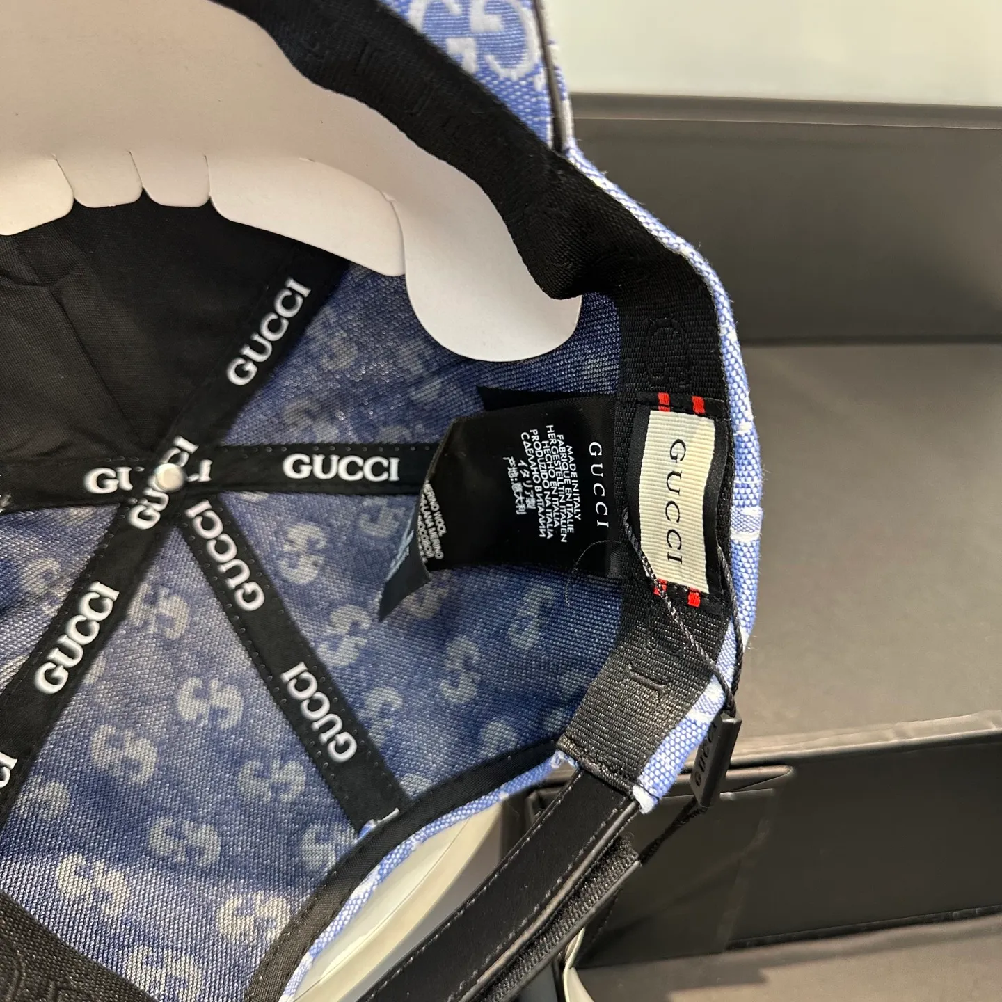 P60 Gucci (Gucci) classic original baseball cap😍Customized with 1:1 mold opening at the counter, the highest version, the original canvas is light and breathable! Photographed in real life, suitable for men and women in all seasons, basic head circumference 56cm, adjustable patches.