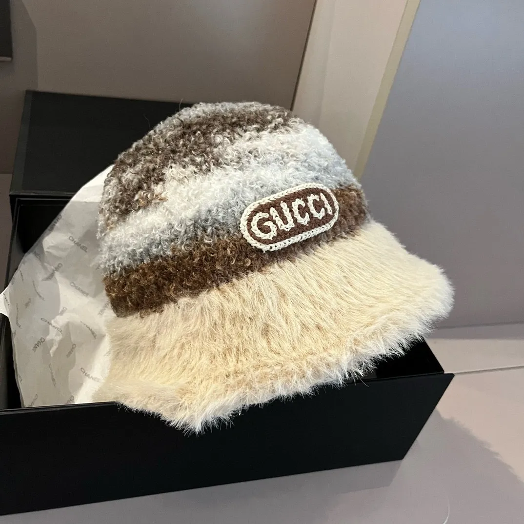💰90¥ Gucci new sherpa bucket hat, gradient color, head circumference 57cm