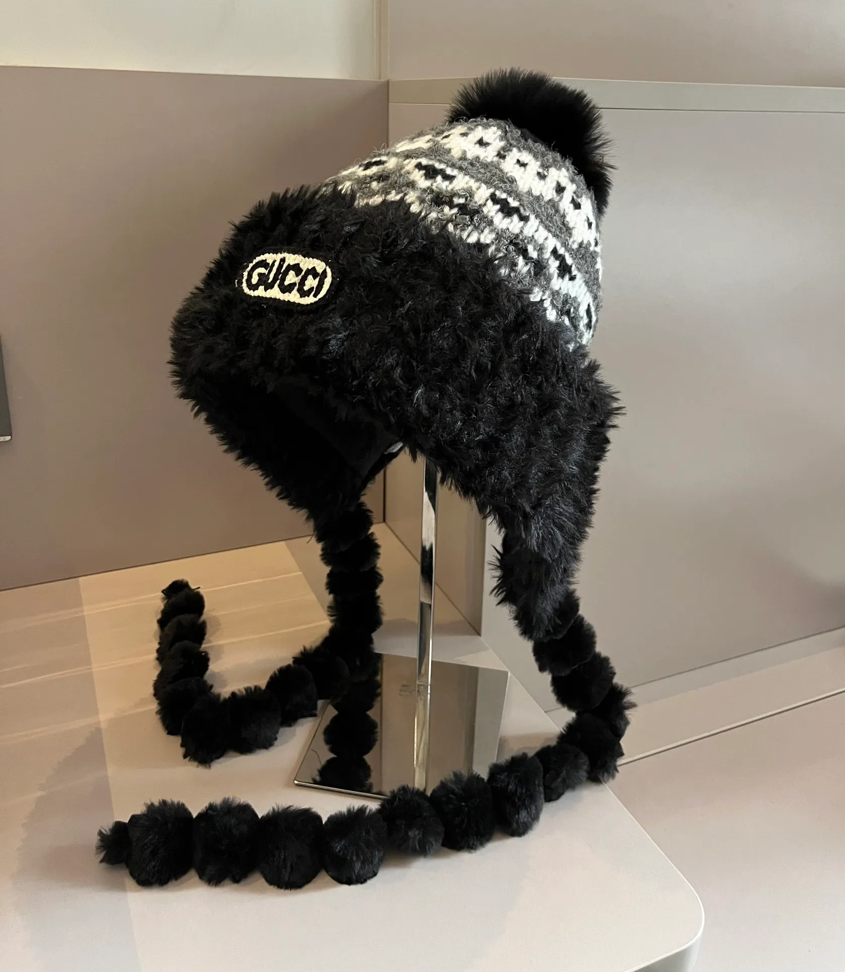 💰110¥ Gucci new knitted ear hat, head circumference 57cm