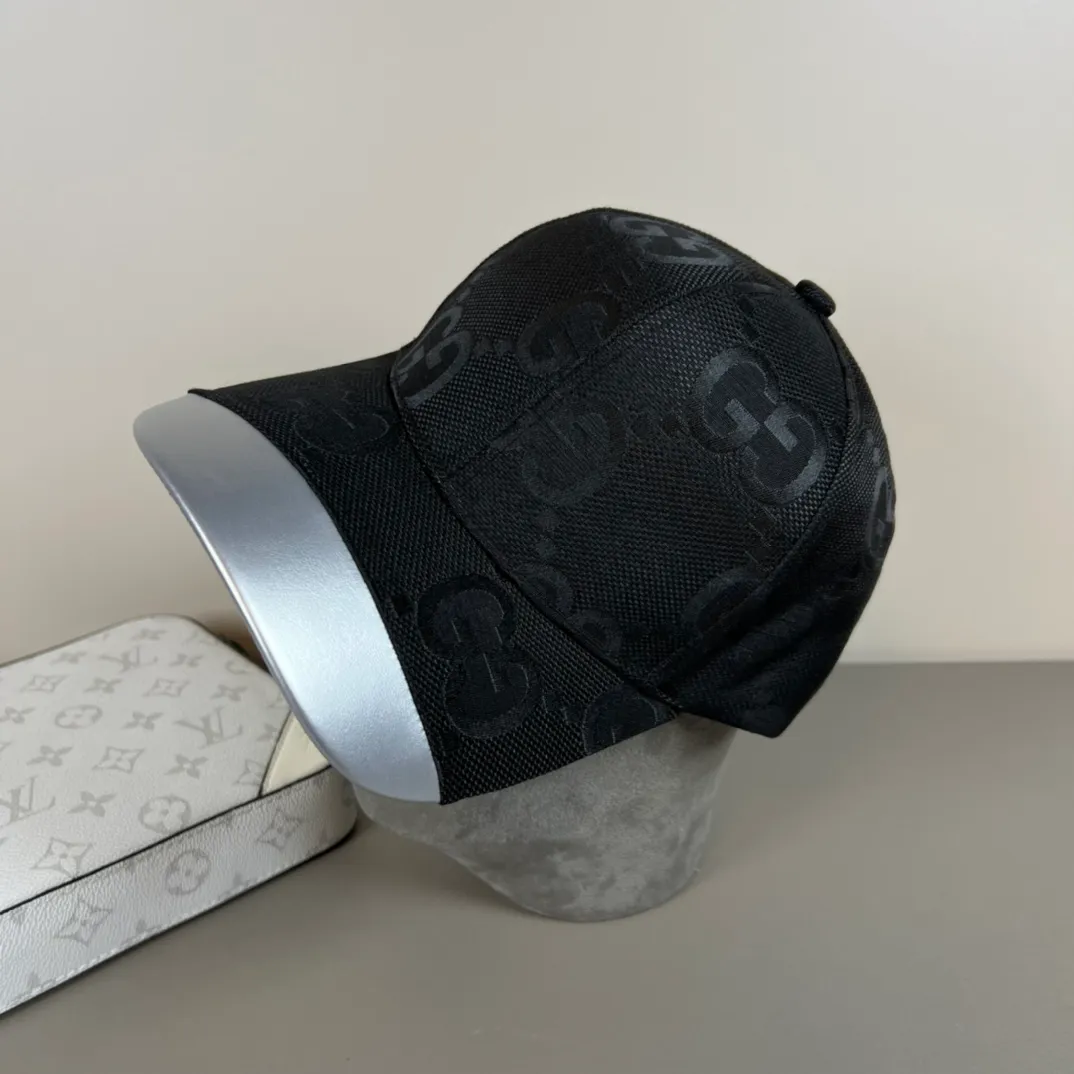 P56💰Gucci Baseball Cap♥️GUCCI🧢Official website new product, baseball cap, original quality, hot arrival 🔥🎩 The craftsmanship is very exquisite, high-end and classy! Low-key luxury, easy to carry! Running volume!