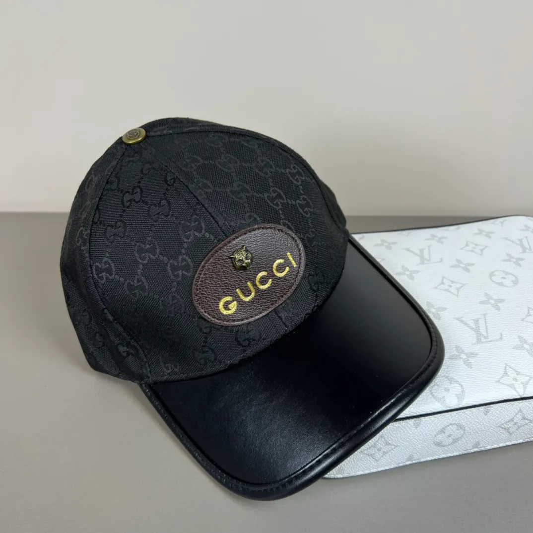 P56💰Gucci Baseball Cap♥️GUCCI🧢Official website new product, baseball cap, original quality, hot arrival 🔥🎩 The craftsmanship is very exquisite, high-end and classy! Low-key luxury, easy to carry! Running volume!