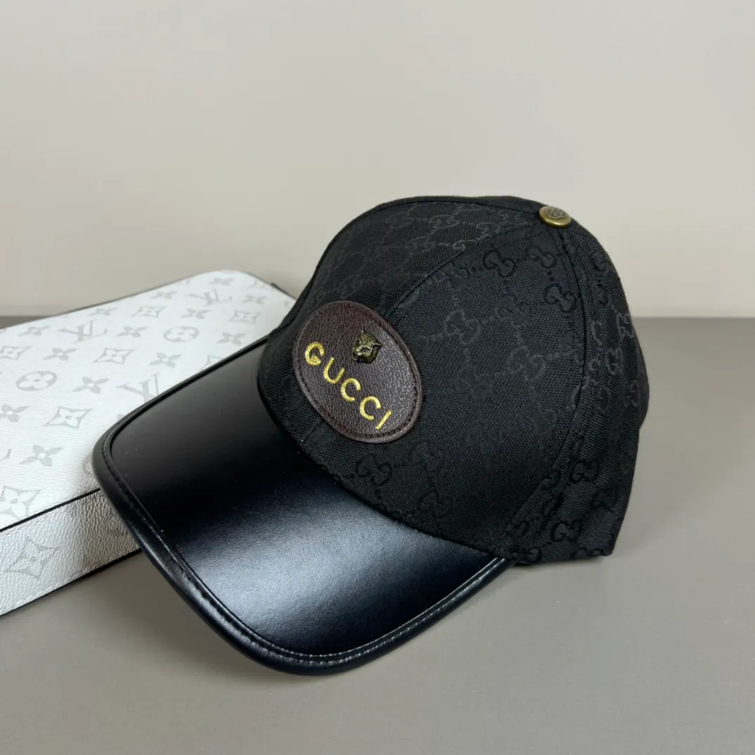 P56💰Gucci Baseball Cap♥️GUCCI🧢Official website new product, baseball cap, original quality, hot arrival 🔥🎩 The craftsmanship is very exquisite, high-end and classy! Low-key luxury, easy to carry! Running volume!