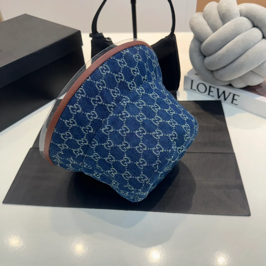 P100 Gucci fisherman hat GUCCI🧢original quality is now available 🔥🎩 The craftsmanship is very exquisite, high-end and classy! Low-key luxury, easy to carry! Running volume!