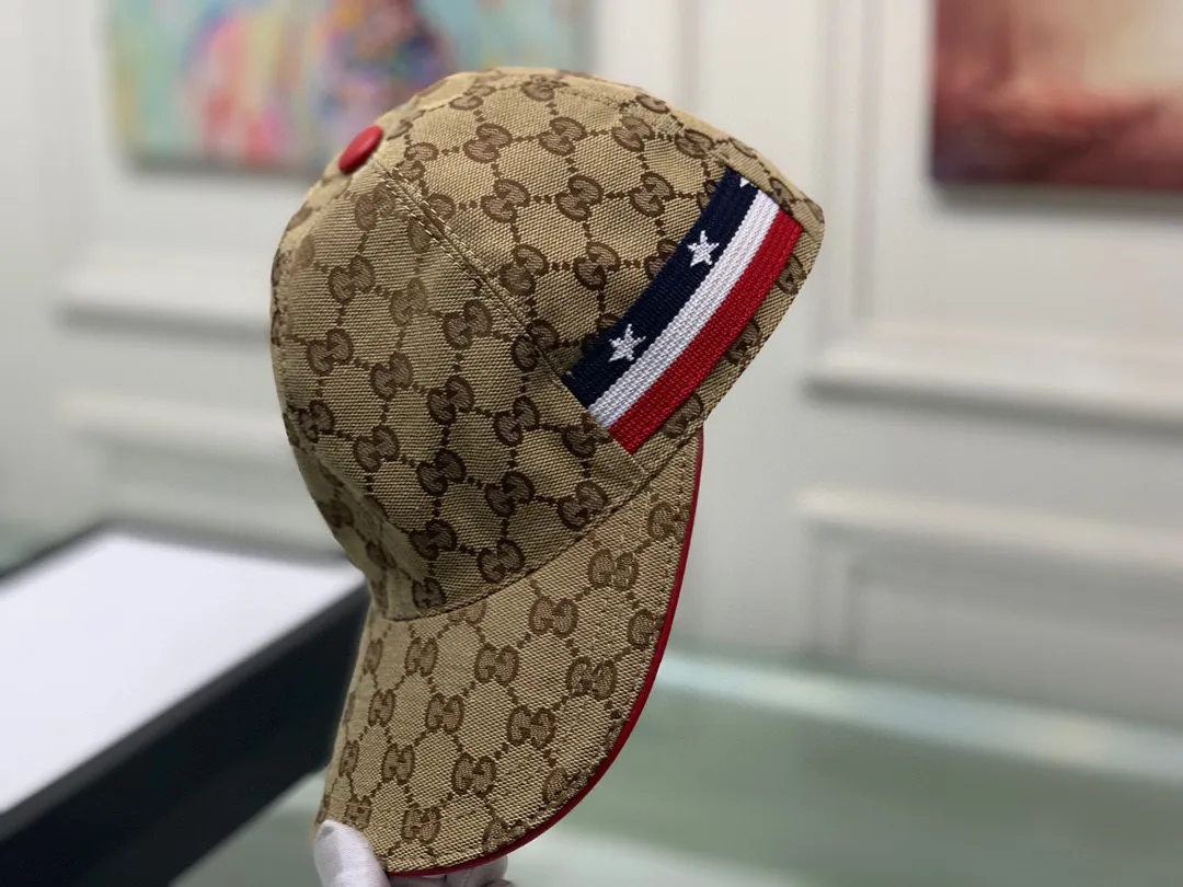 Batch 90, Gucci (Gucci) classic original baseball cap, five-star webbing, 1:1 mold customization, original canvas fabric + first-layer cowhide, popular purchasing agent, versatile style for men and women, great quality! The basic head circumference is 56cm, and the patch is adjustable.
