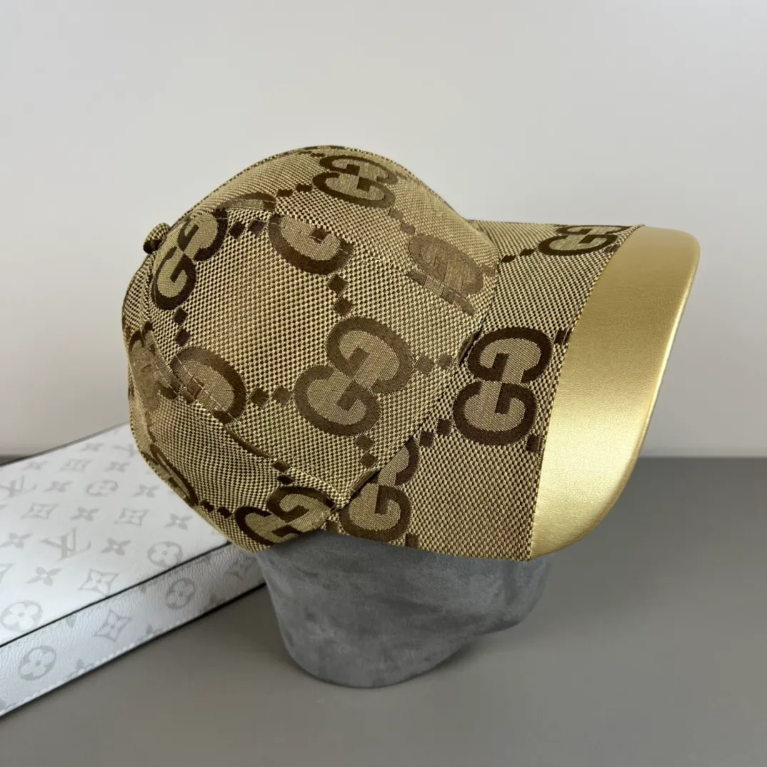 P56💰Gucci Baseball Cap♥️GUCCI🧢Official website new product, baseball cap, original quality, hot arrival 🔥🎩 The craftsmanship is very exquisite, high-end and classy! Low-key luxury, easy to carry! Running volume!