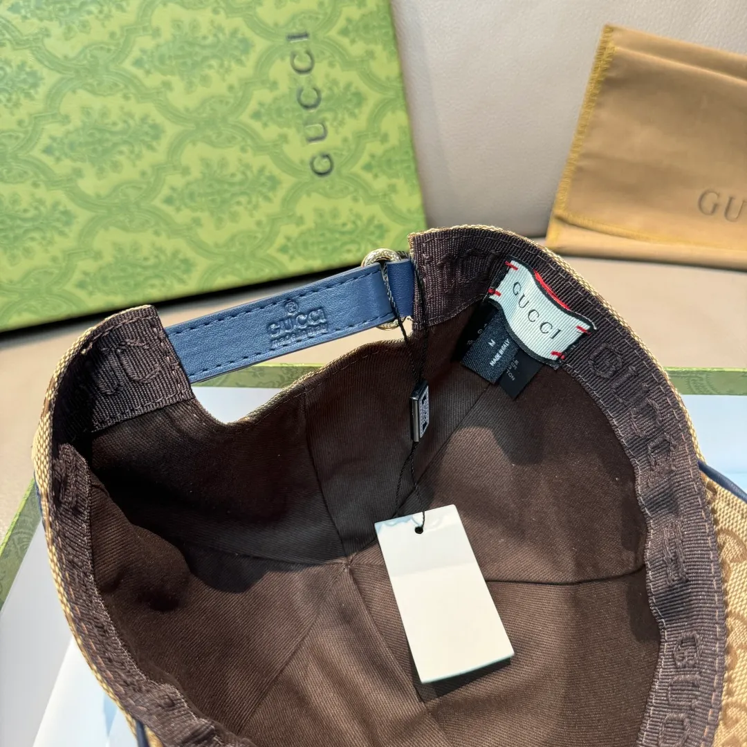 p90 ten thousand year old classic new color is shipped!   , Gucci (Gucci) classic original baseball cap 😍😍 1:1 mold opening and customization at the counter, the highest version, original canvas fabric + first layer of cowhide, light and breathable! Photographed in real life, suitable for men and women in all seasons, basic head circumference 56cm, adjustable patches.